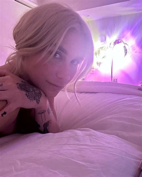 kesha nudes|Kesha Poses Nude: ‘Bored of Wearing Clothes’ 